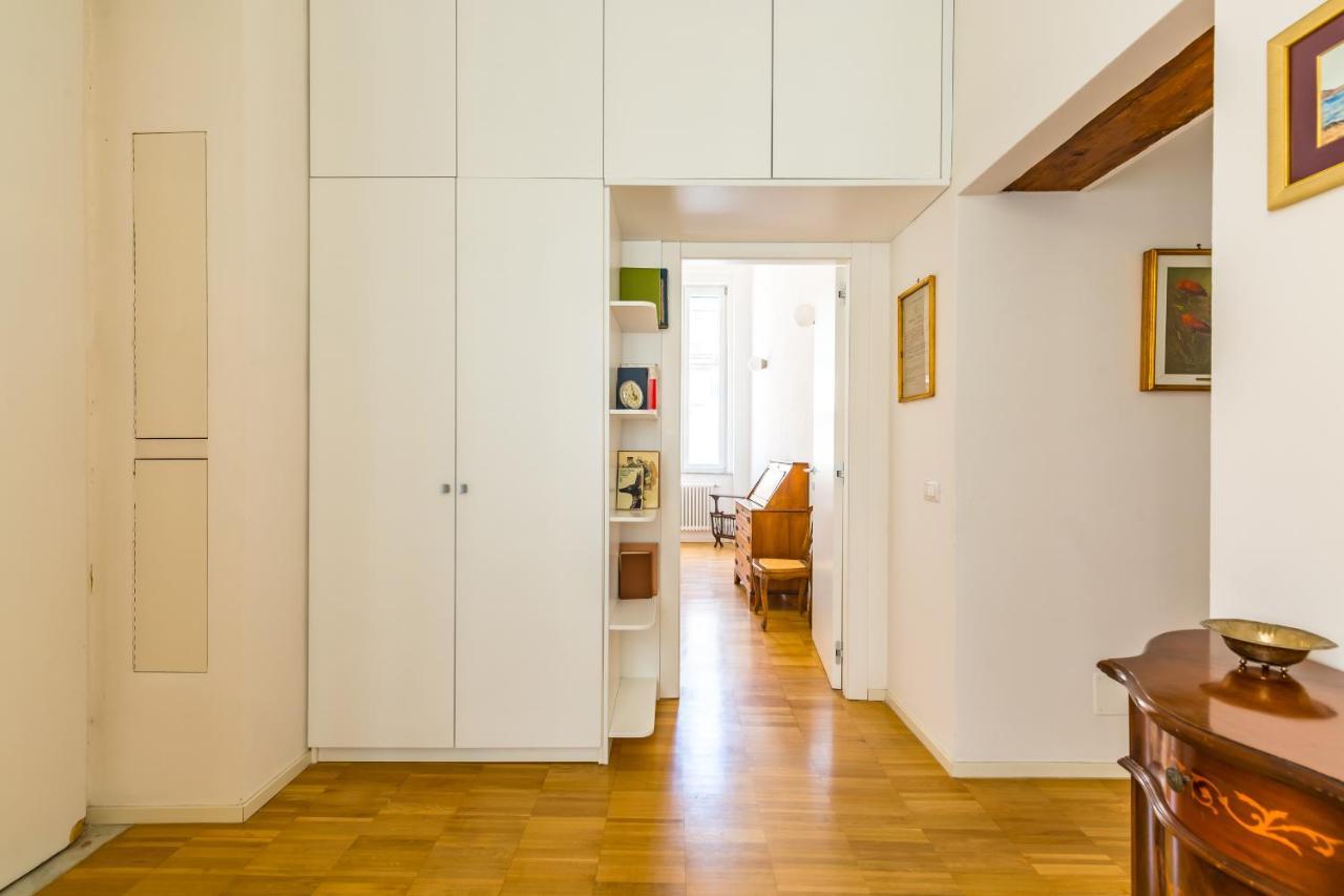 Nova Stylish House In Center By Napoliapartments المظهر الخارجي الصورة